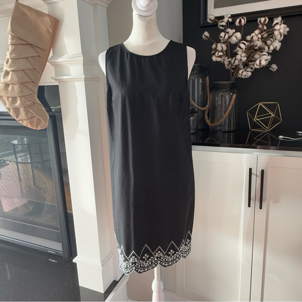 LOFT Black and White Embroidered  shift Dress